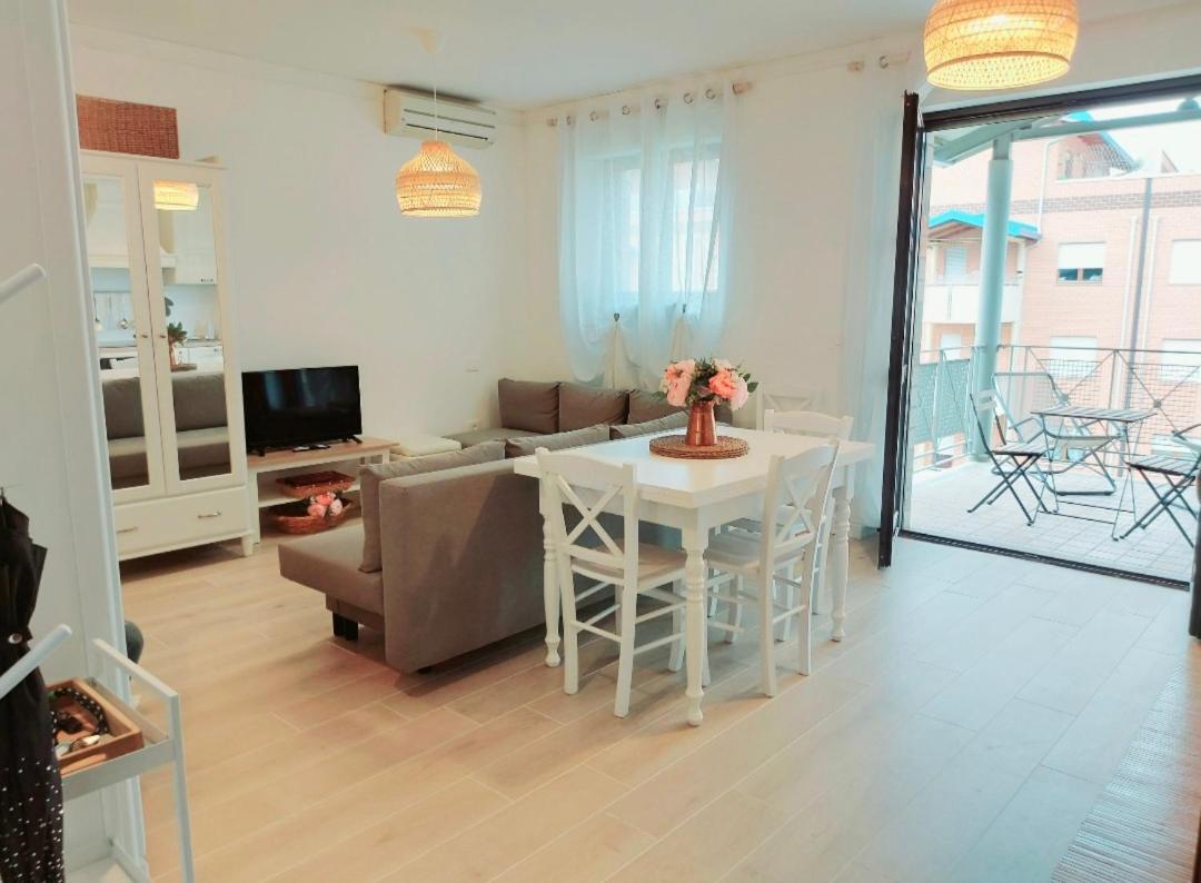 Incantevole Appartamento Monolocale Alba 2 מראה חיצוני תמונה